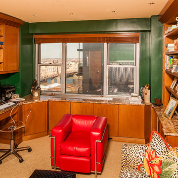 Home Office workplace in NYC apartment
