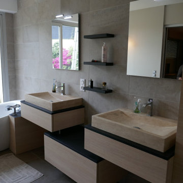 Salle de bain, double vasque, baignoire