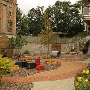 Moveable and Fixed Objects Provide Structured Spaces and Flexibility