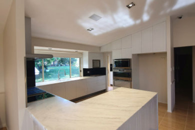 Design ideas for a kitchen in Gold Coast - Tweed.