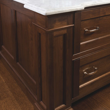 Traditional Walnut Island Corner Post
