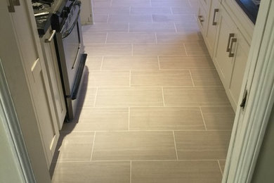 Kitchen - kitchen idea in Los Angeles