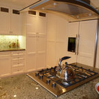 Cape Cod White Kitchen - Traditional - Kitchen - Dallas - by Kitchen