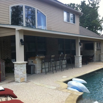 Houston Outdoor Kitchen and Media Area - Long, Narrow Space
