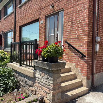 Picket Front Step Railing