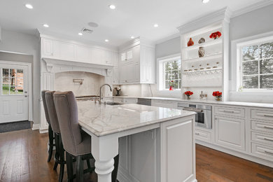 Elegant kitchen photo in New York