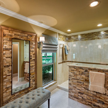 Spacious Traditional Master Bath