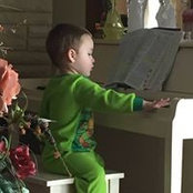 Elaine Walker's photo