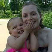 Danielle Lowe's photo