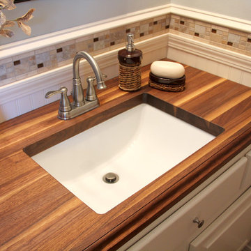 Boutique 1/2 Bathroom