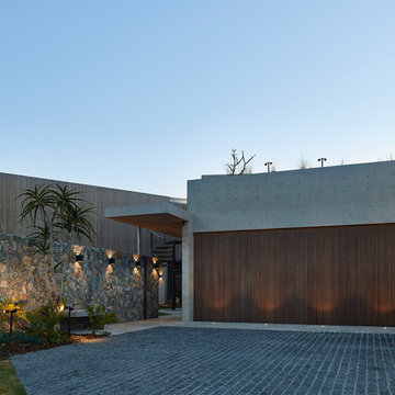 Project | V House