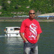 Desi Samples's photo