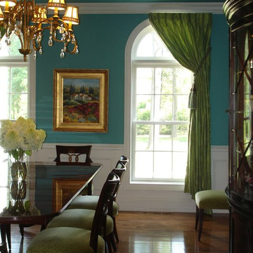 Traditional Town & Country Dining Room