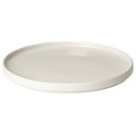 blomus - Pilar Dinner Plate, Set of 4, Moonbeam/Beige, 11" - Give dinner the grand entrance they deserve with the PILAR plates. Simple yet beautifully designed, these plates feature a grooved edge that allows for an easy grip when serving or removing. When mealtime is over, these plates stack easily in your cabinet or sideboard.