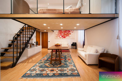 Esempio di un soggiorno moderno stile loft