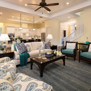 Wohnzimmer mit gelber Wandfarbe Ideen, Design & Bilder - Juli 2020