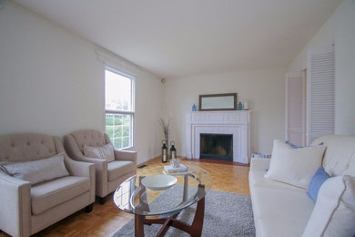 Elegant living room photo in Ottawa