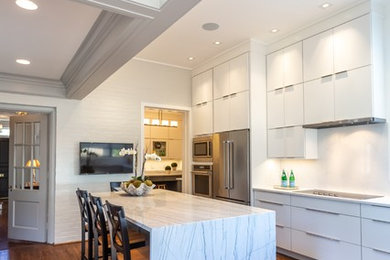 Transitional home design photo in Charlotte