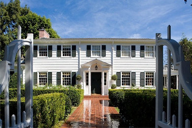 Traditional exterior home idea in Los Angeles