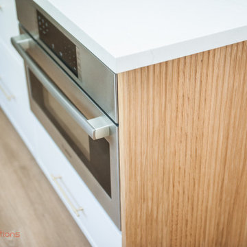 Organic Texture, Sophisticated Form: Story of a Transitional Kitchen