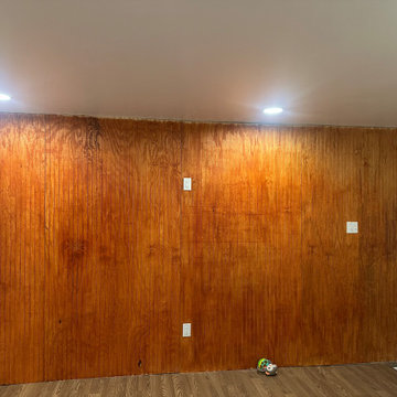 TV CONSOLE