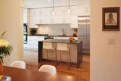 Mid-century modern kitchen photo in New York