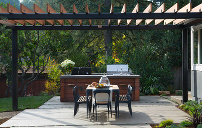 What You Need to Know Before Adding a Pergola