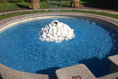 Example of a minimalist pool design in Miami