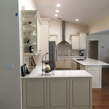 U-Shaped Pompeii Kitchen