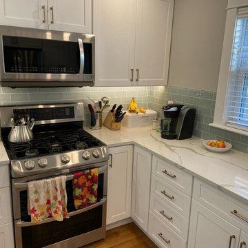 Fabuwood Galaxy Frost Kitchen Dining room combination
