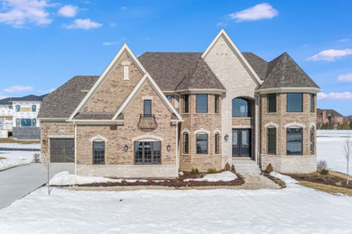 Traditional exterior home idea in Chicago