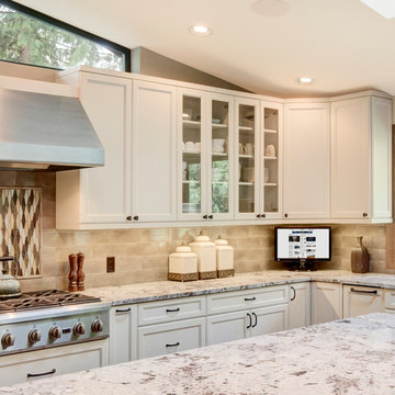 Chef's Island Arena Kitchen Remodel Bellevue, WA