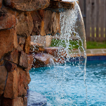Pool with Grotto - Sugarland, TX
