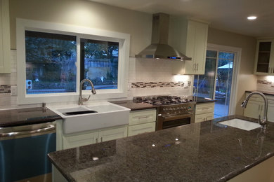 Example of a transitional kitchen design in San Francisco