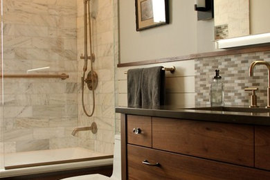Example of a transitional bathroom design in Minneapolis