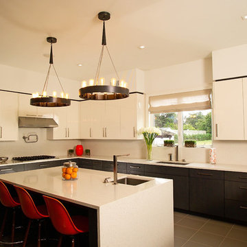 Gray & White Modern in Deal