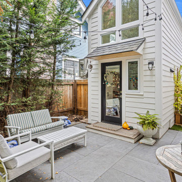 Modern Tiny House DADU, Welcoming Backyard Cottage Outdoor Living