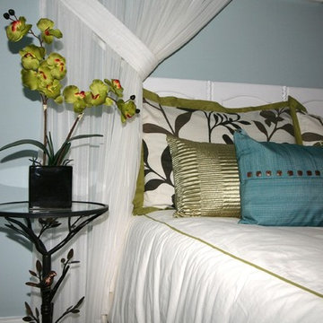 Colourful Basement Guestroom