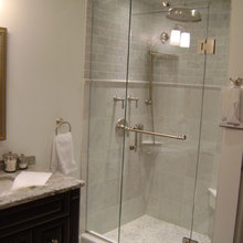 Den bathroom