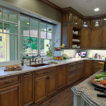 Traditional (with a twist) Kitchen