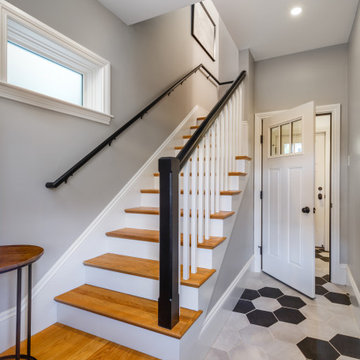 45Teel - Entry hall and stair