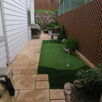 Small Putting Green in a Sideyard