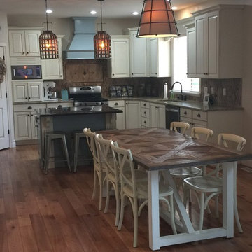 Gorgeous Kitchen Paint Project