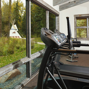 ソルトレイクシティのラスティックスタイルのおしゃれなホームジムの写真