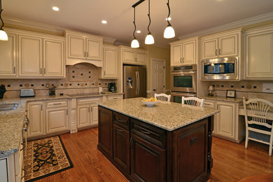 Inspiration for a timeless kitchen remodel in Raleigh