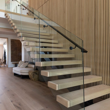 A Modern Country home in Hidden Hills thanks to the woodwork