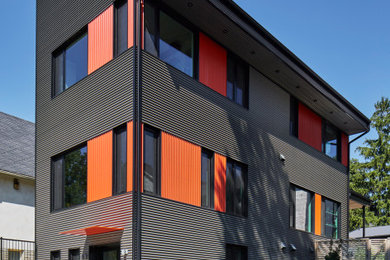 Inspiration for a modern home design remodel in Toronto