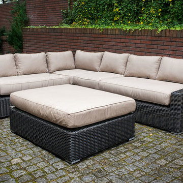 Toja Patio Furniture - Tuscan Sectional Set - Red Brick Wall