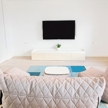 SITTING ROOM. THE APARTMENT THAT LIGHTENS YOU UP
