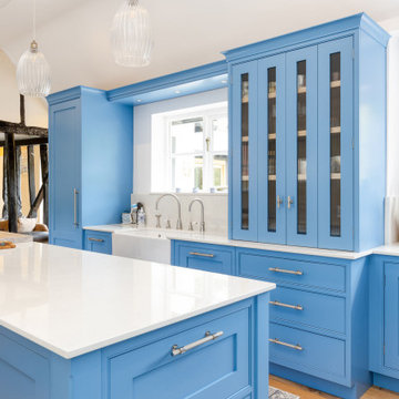 Italian-Inspired In-Frame Shaker Kitchen